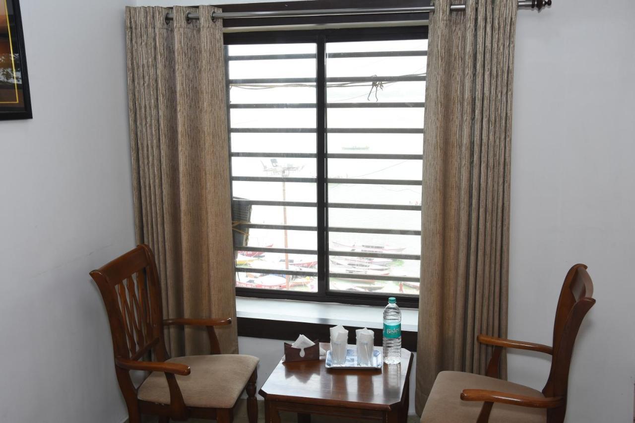 Alakhnanda Guest House Варанаси Экстерьер фото